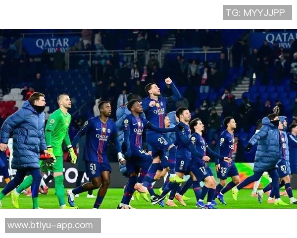 中超激情碰撞巴黎圣日耳曼逆转波尔图精彩瞬间引发全场狂欢