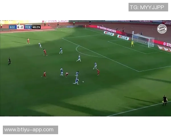 友谊赛精彩回顾拜仁以2-1战胜里昂神奇扑救瞬间引发全场欢呼