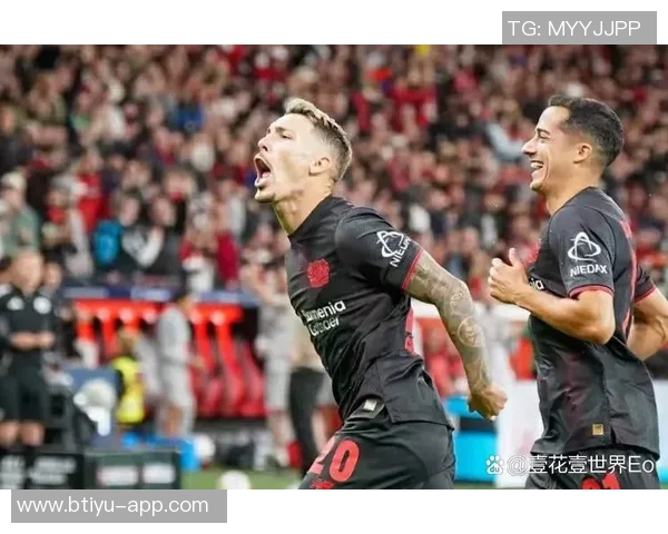 德甲精彩对决阿森纳逆转巴黎圣日耳曼上演帽子戏法全场沸腾