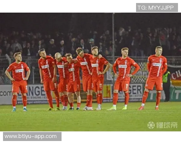 巴萨在世界杯中以点球大战战胜莱比锡全场沸腾精彩瞬间回顾